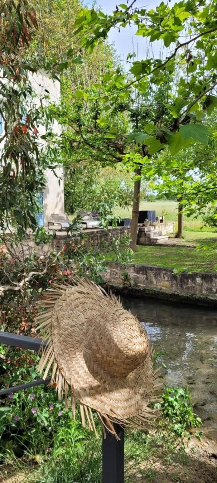 Domaine Du Moulin De Villefranche Pernes-les-Fontaines Exteriör bild
